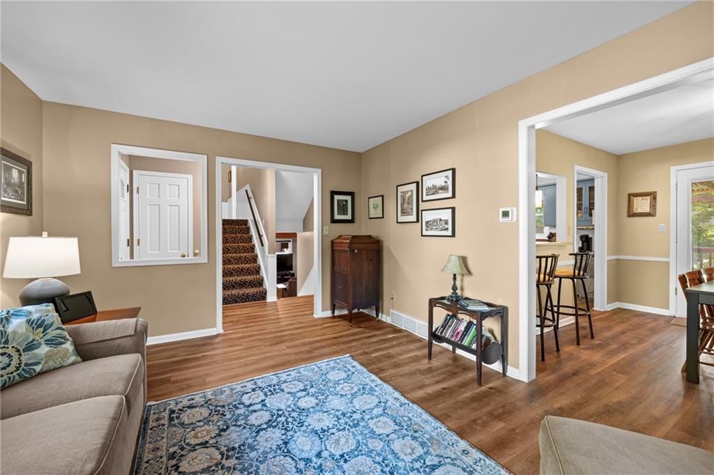 5140 Cody Street — photo 4