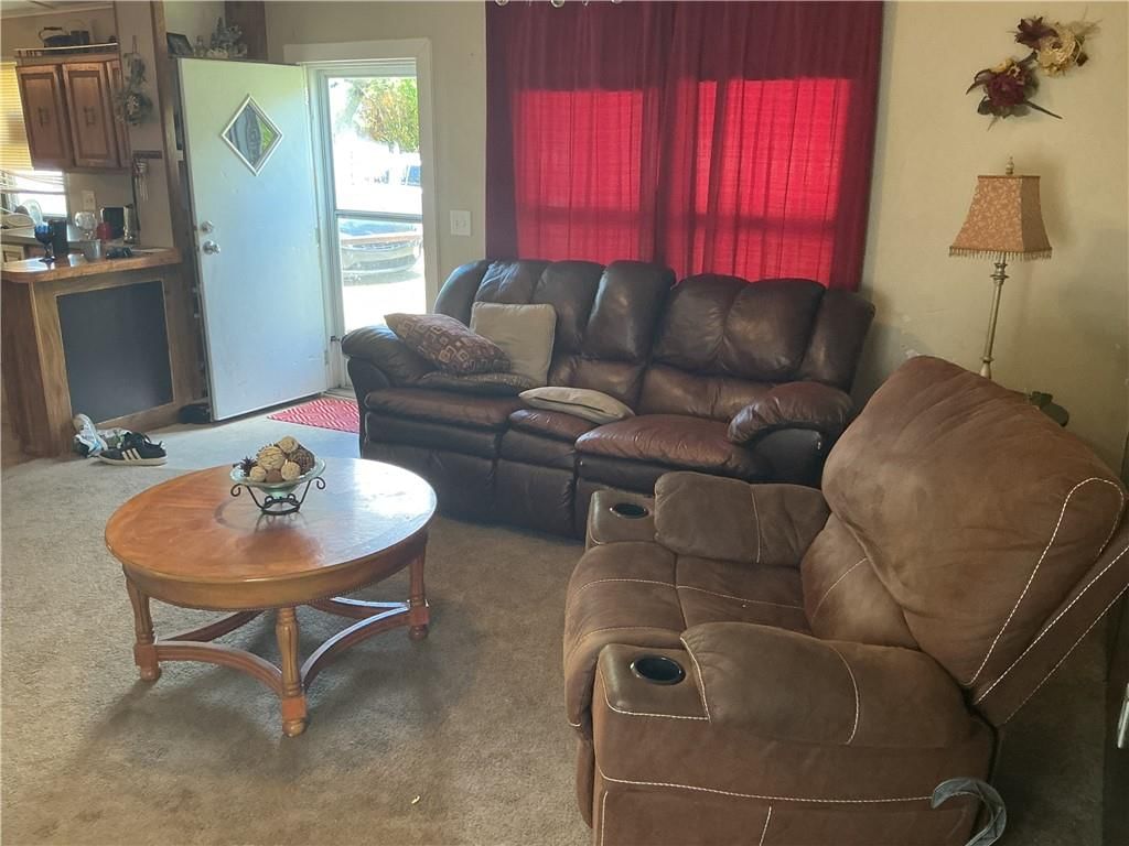 521 Hoover Street — photo 8