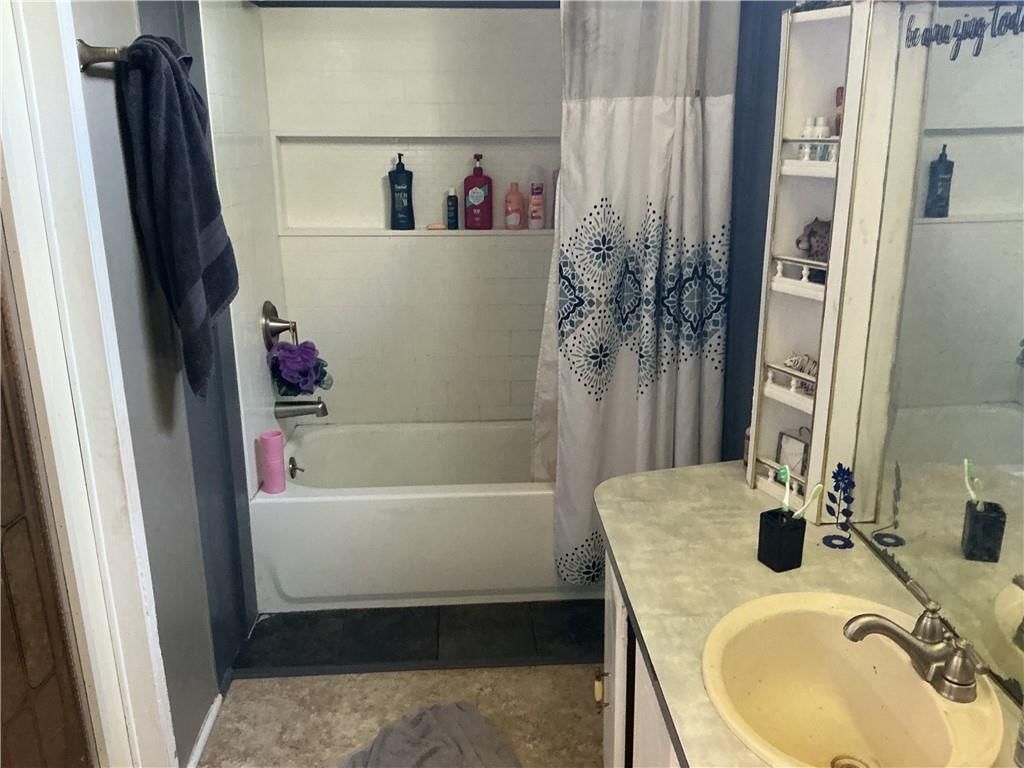 521 Hoover Street — photo 12