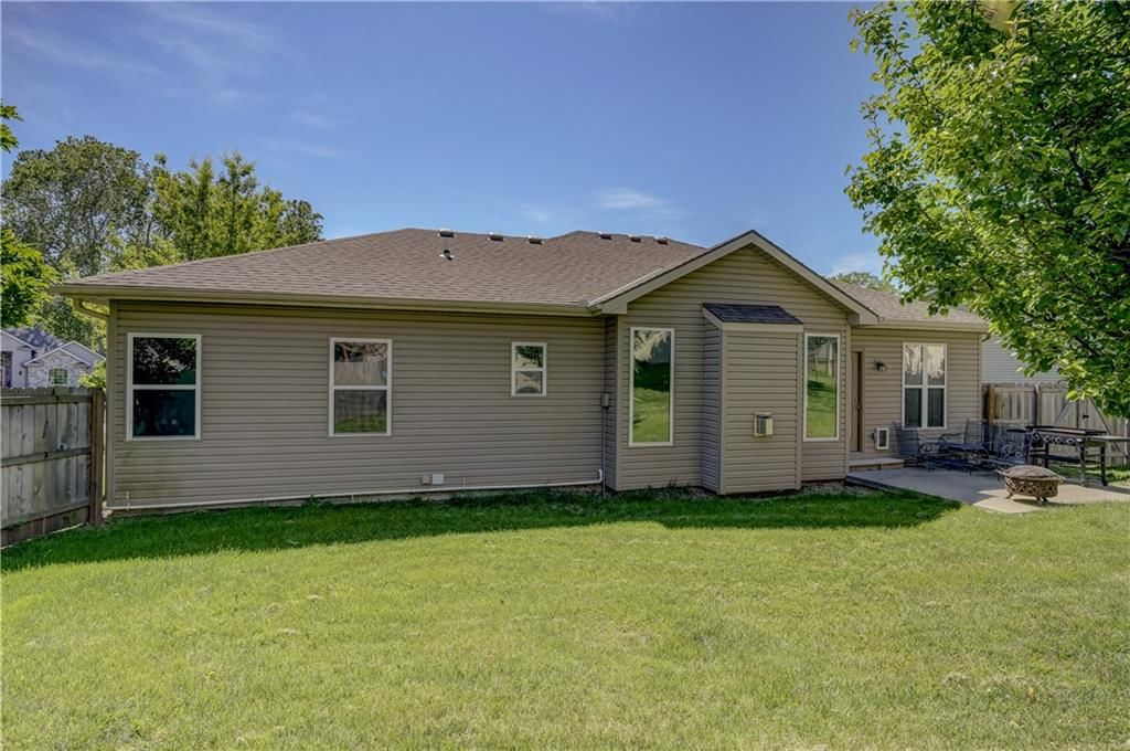 19312 E 8th St Court S — photo 4