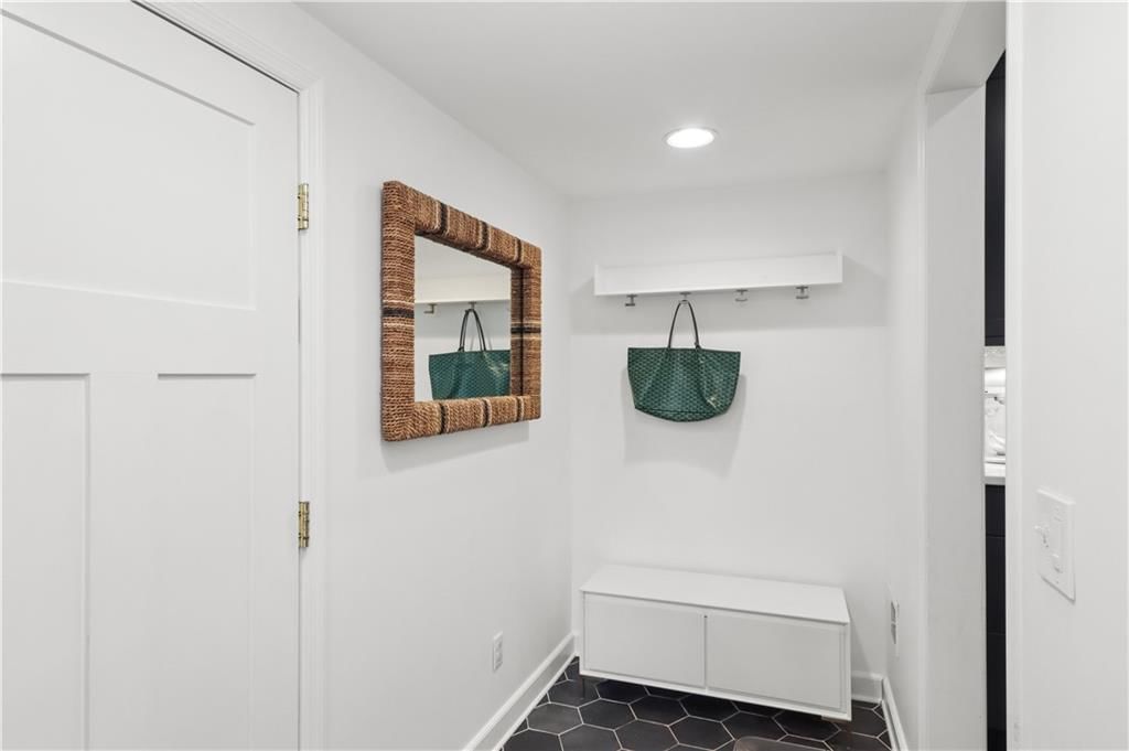 6920 Edgevale Road — photo 10