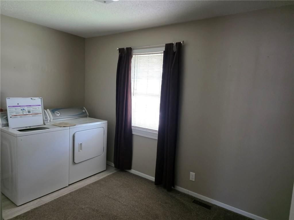 606 S Catalpa Street — photo 8