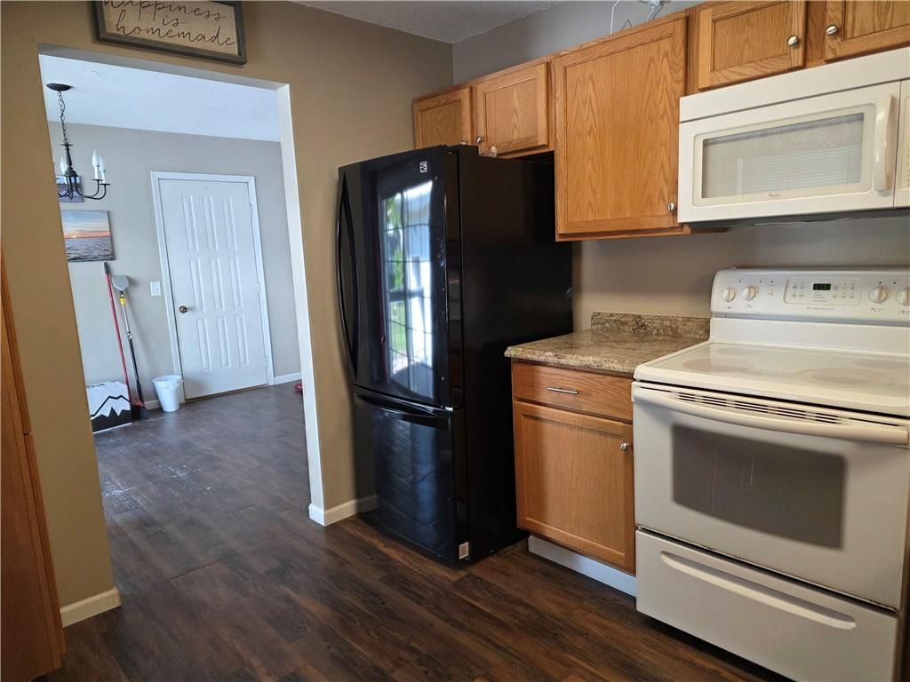606 S Catalpa Street — photo 13