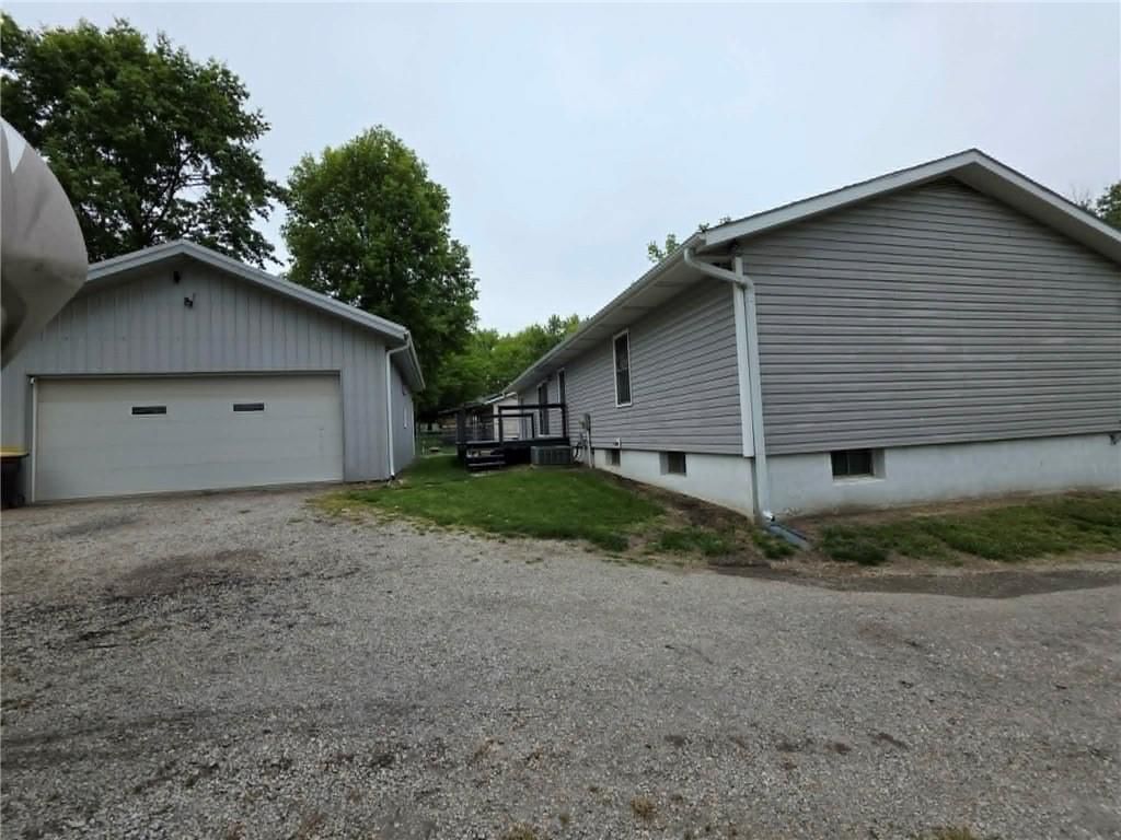 606 S Catalpa Street — photo 22