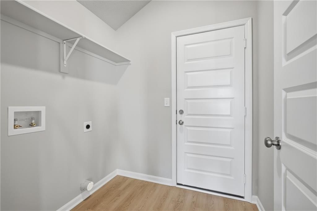 637 W Bluebird Street — photo 9