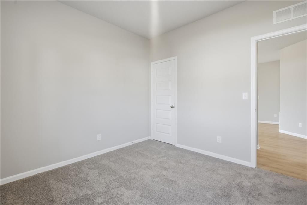 637 W Bluebird Street — photo 17