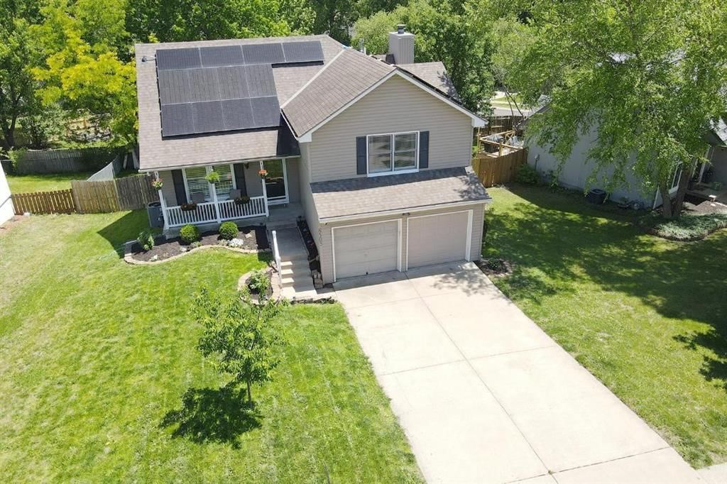 8505 N Mcdonald Avenue — photo 2