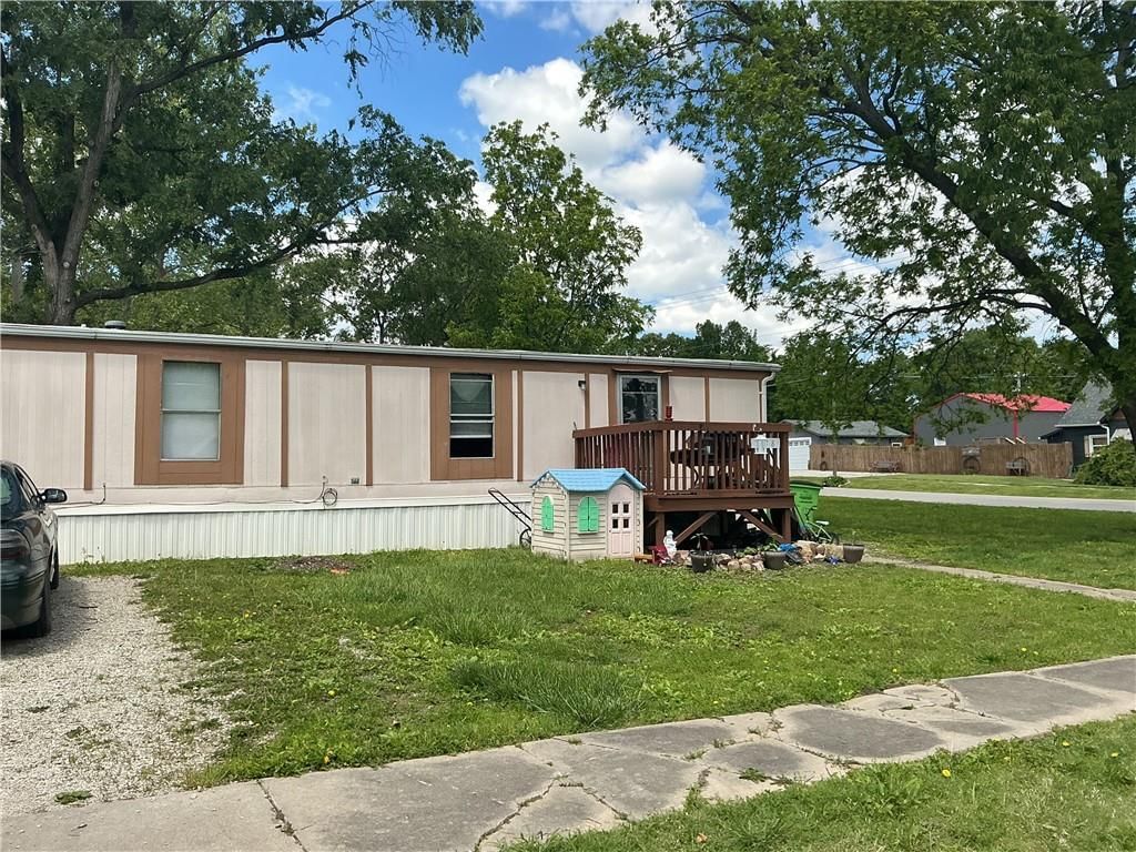 200 E 2nd Street, Pomona, KS