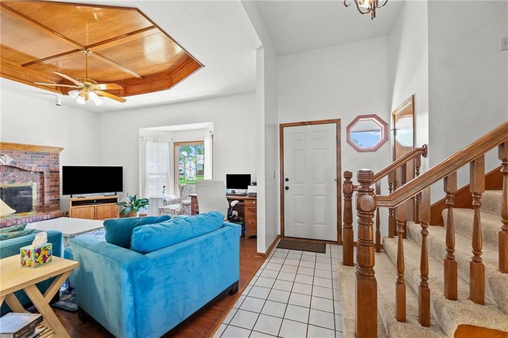 1604 SW Jeffrey Court — photo 2