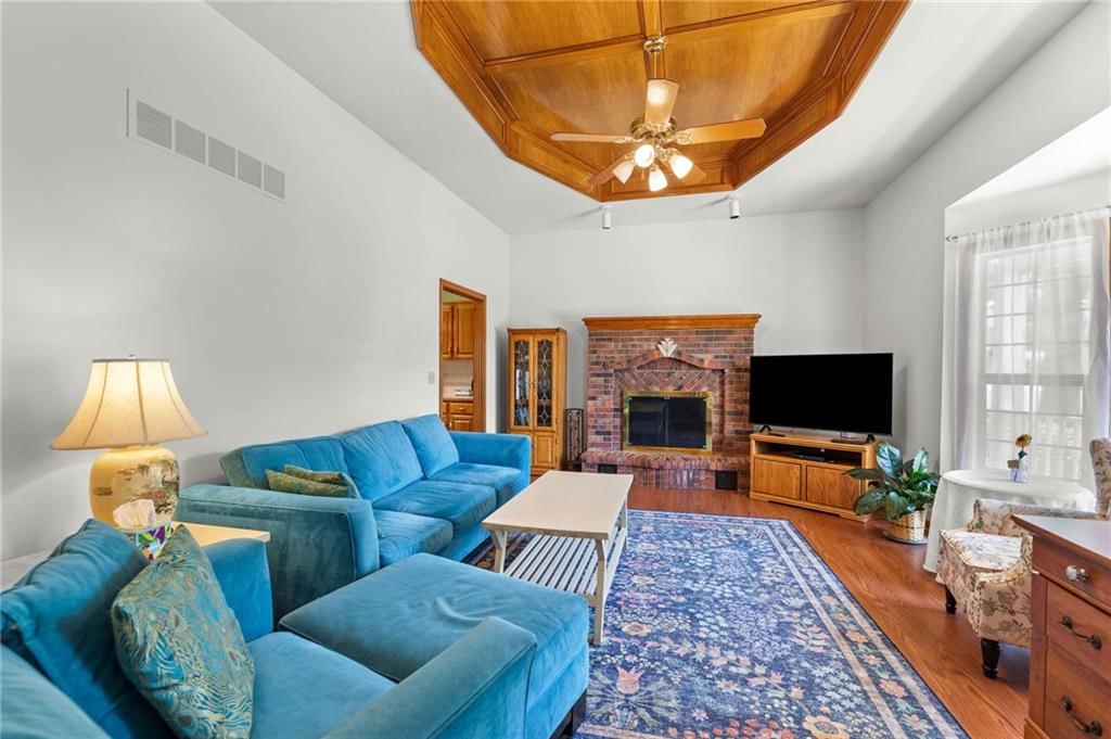1604 SW Jeffrey Court — photo 3