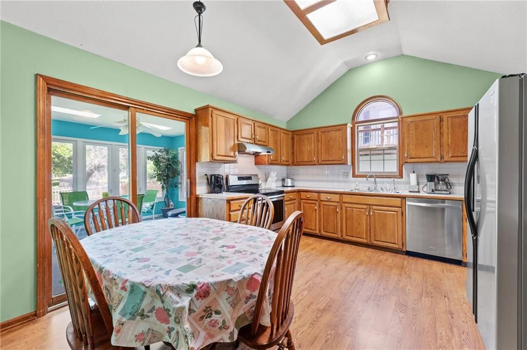 1604 SW Jeffrey Court — photo 10