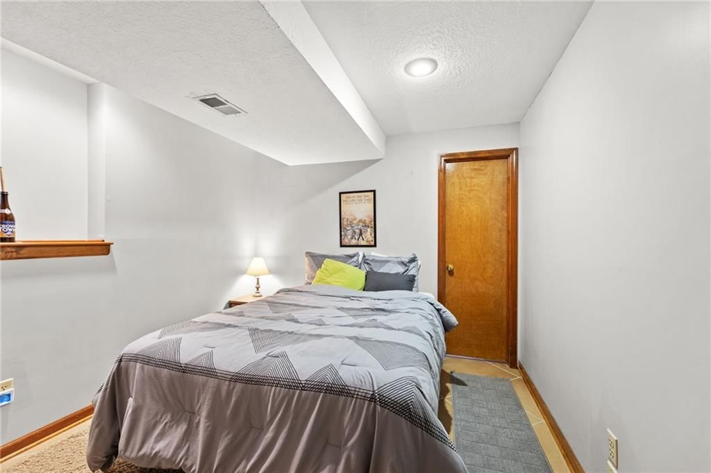 1604 SW Jeffrey Court — photo 26
