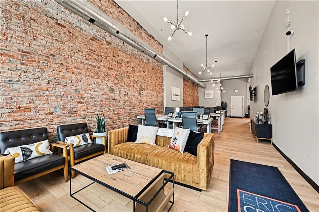 108 S Bridge Street — photo 3