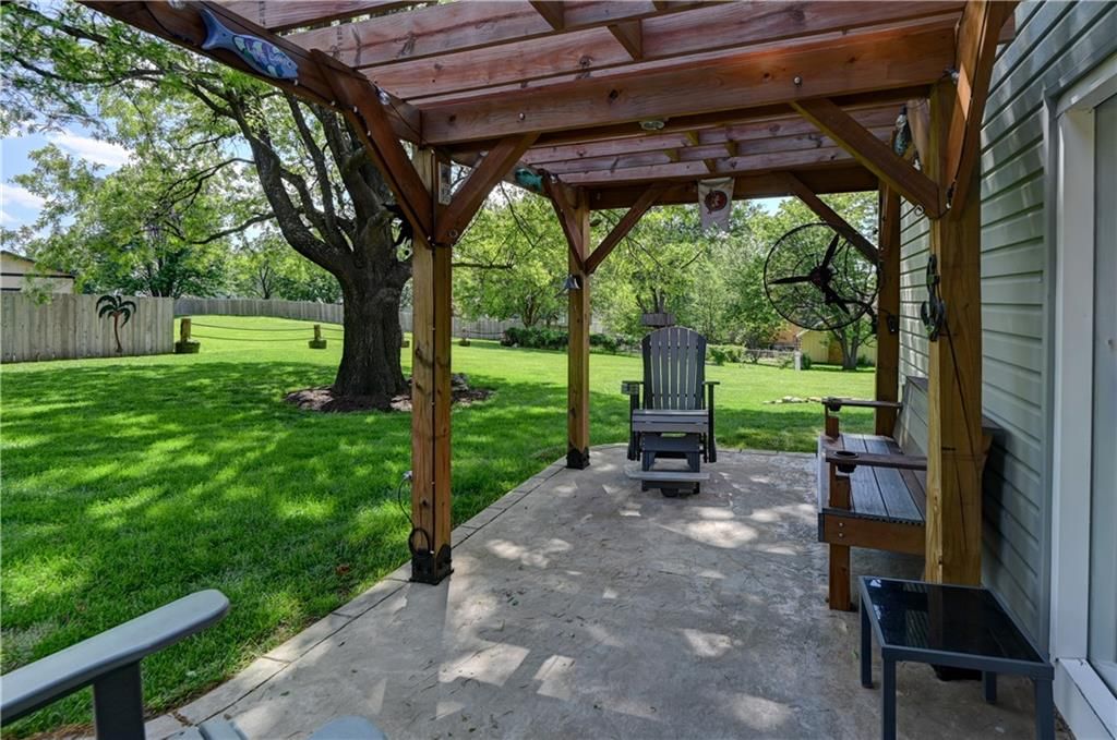 13505 W 78th Street — photo 8