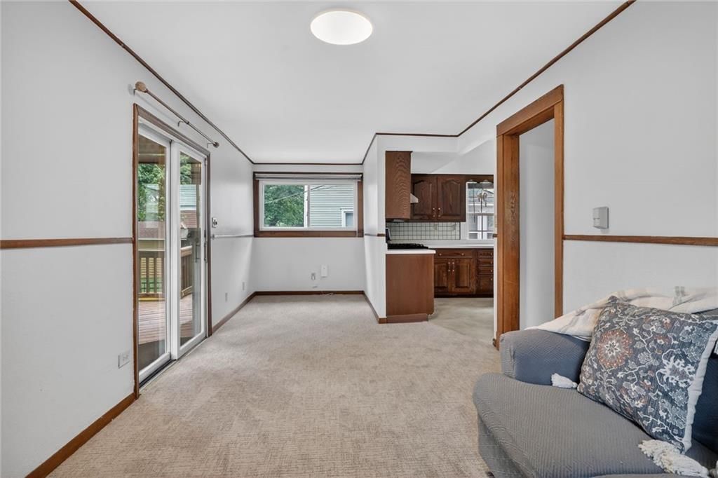 907 W 32nd Street — photo 13