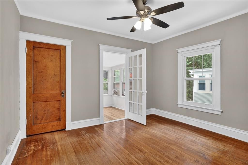 907 W 32nd Street — photo 20