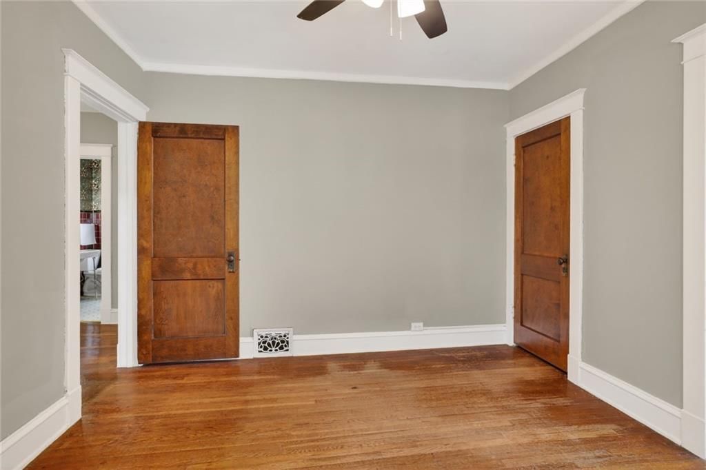 907 W 32nd Street — photo 21