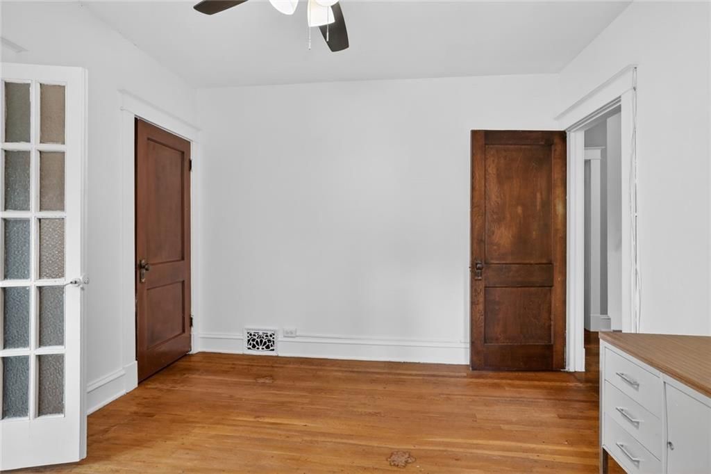 907 W 32nd Street — photo 22