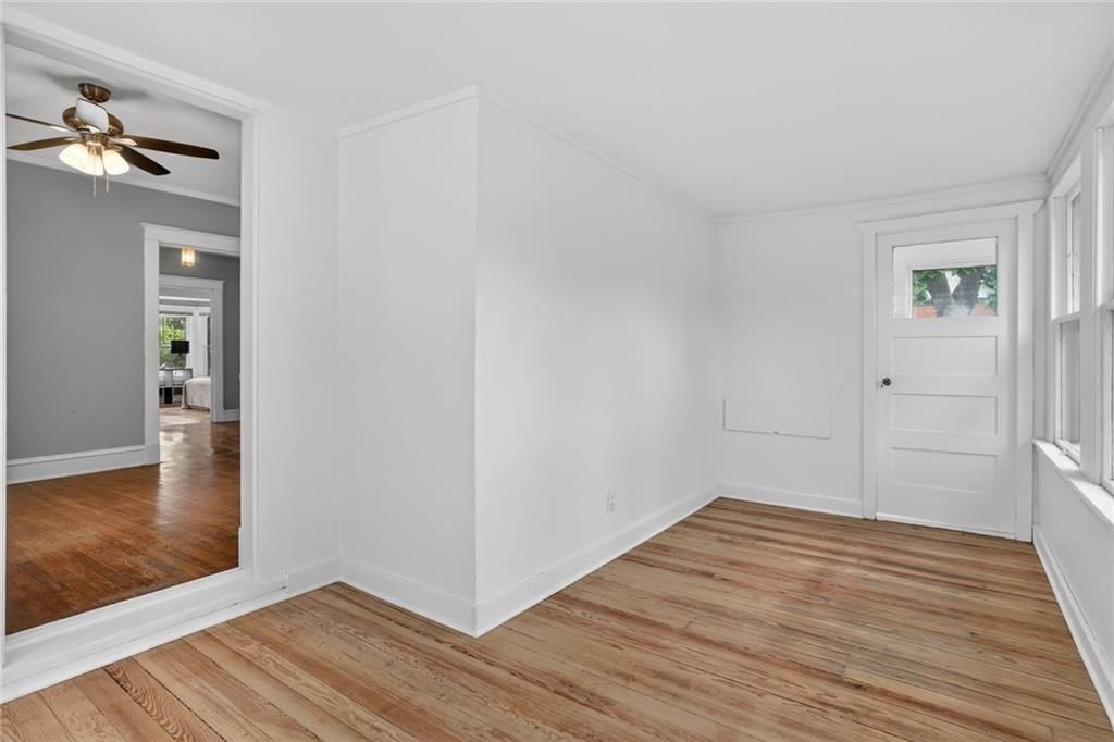 907 W 32nd Street — photo 25