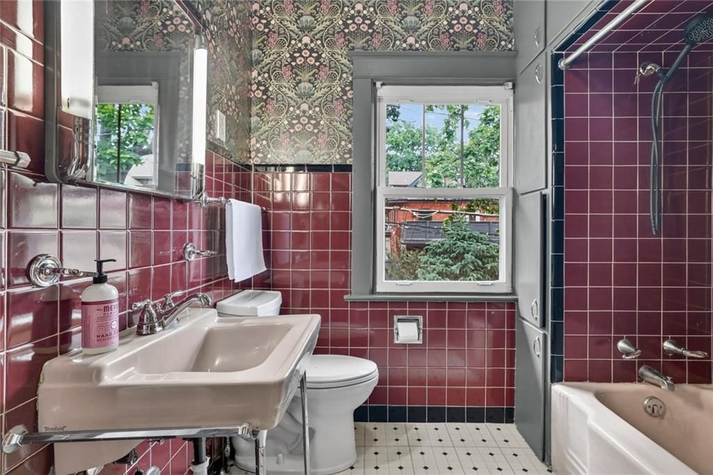 907 W 32nd Street — photo 26
