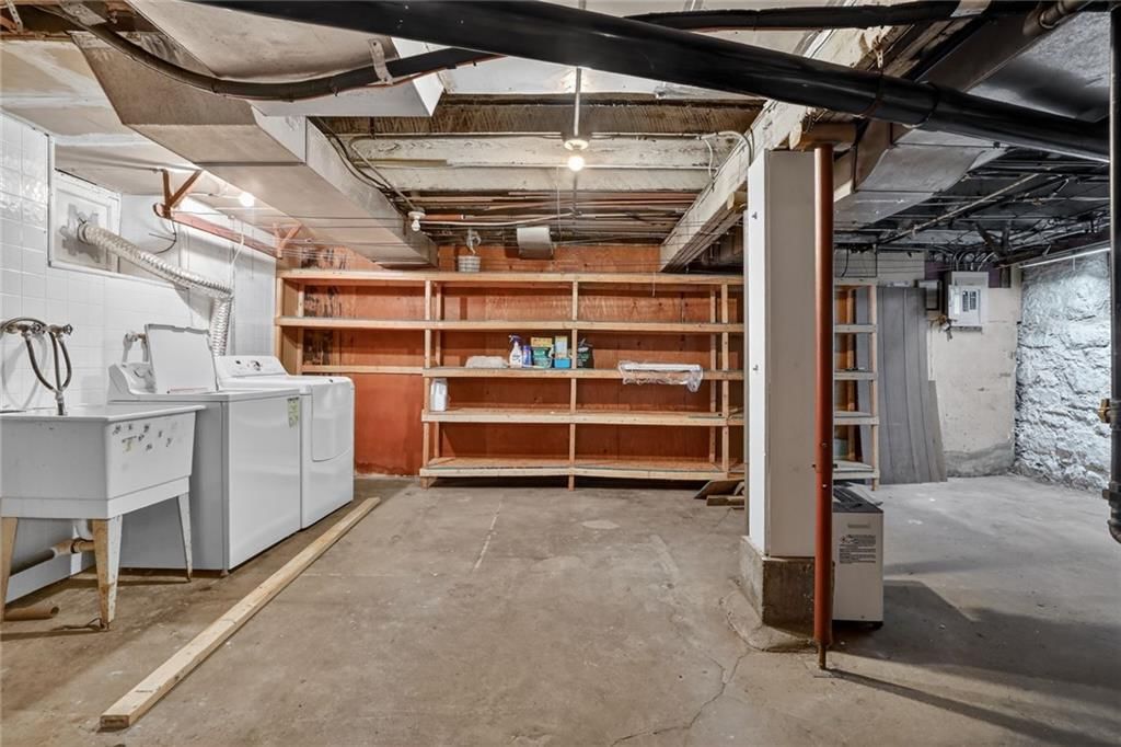 907 W 32nd Street — photo 35