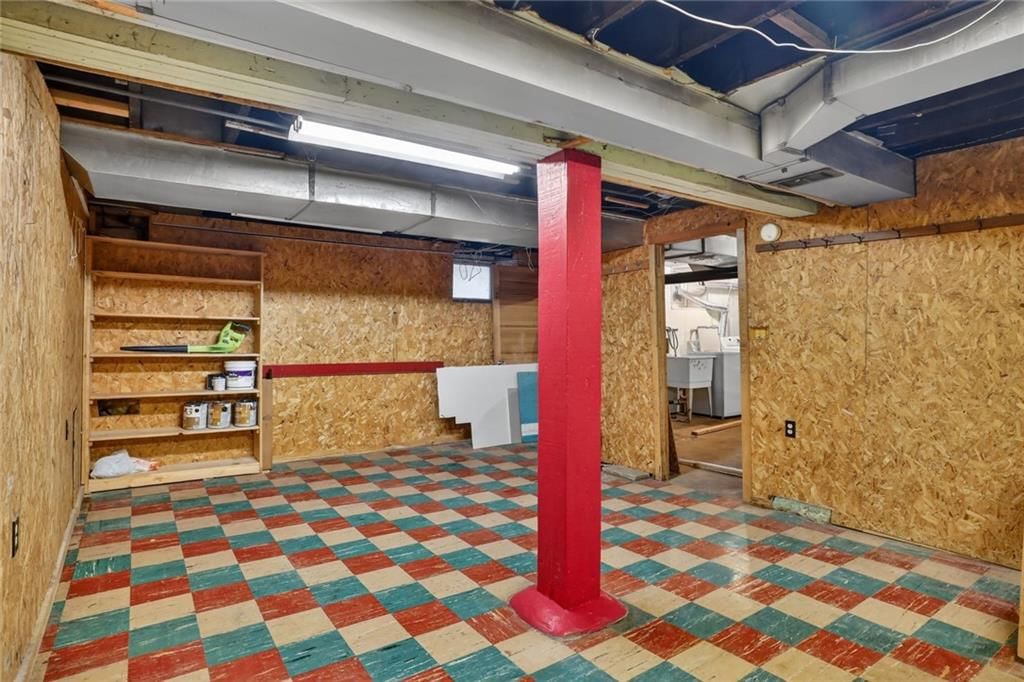 907 W 32nd Street — photo 36