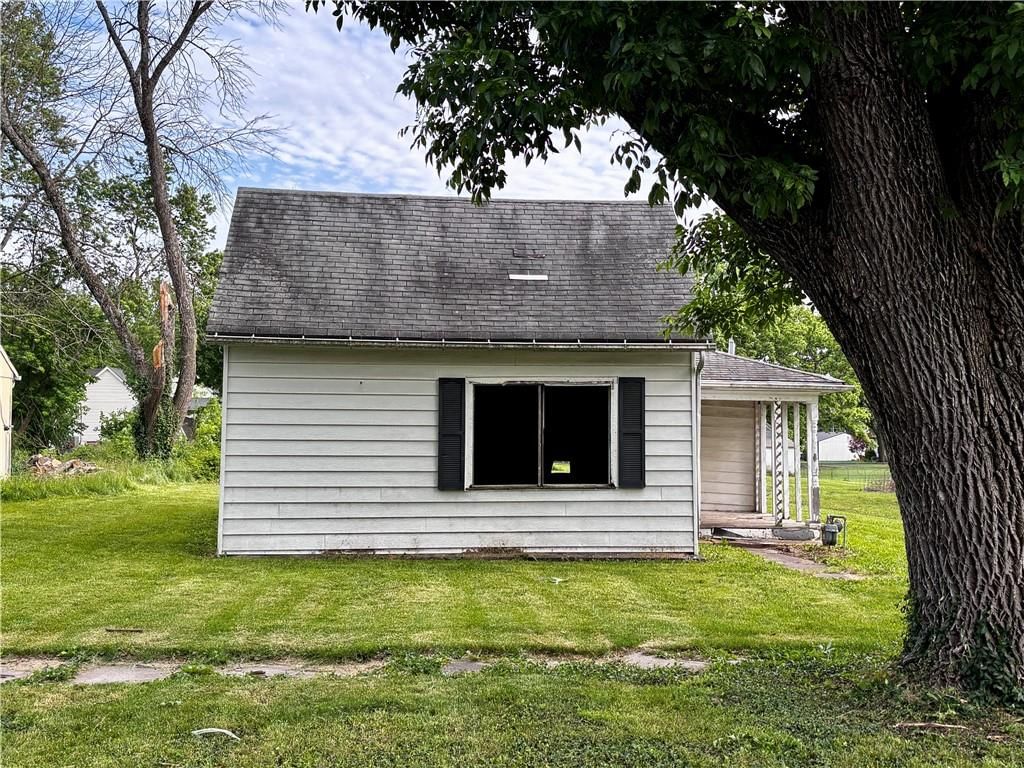 316 E Maple Street — photo 2