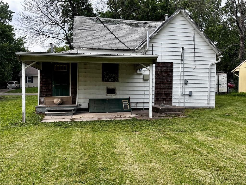 316 E Maple Street — photo 7