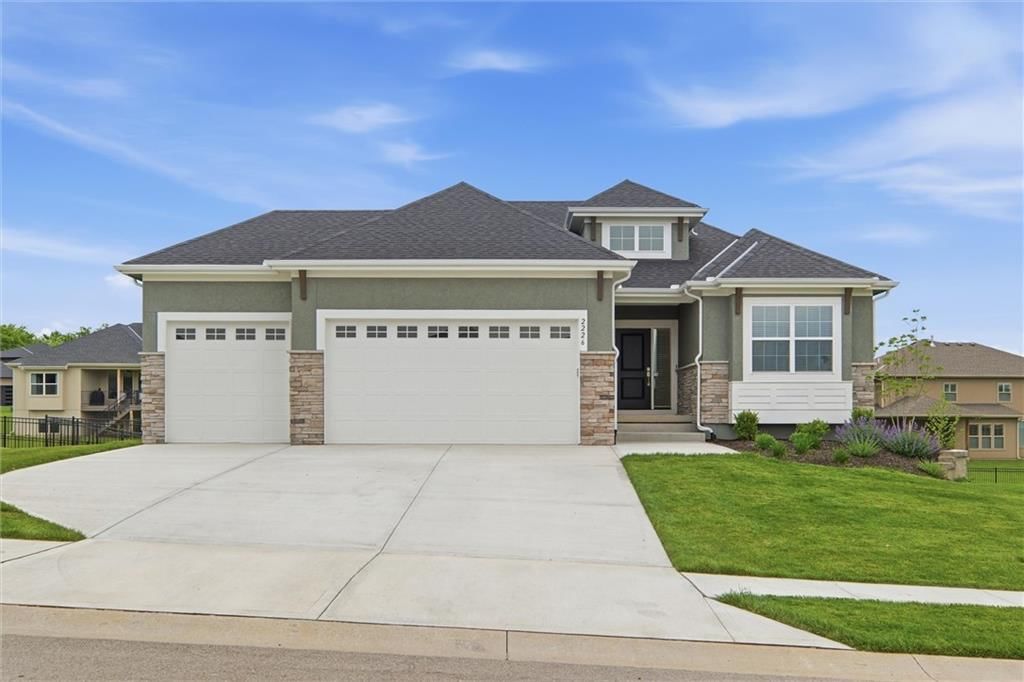 2226 SW Heartland Court — photo 1