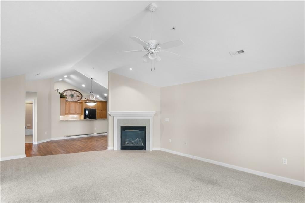23402 W 71st Terrace — photo 2