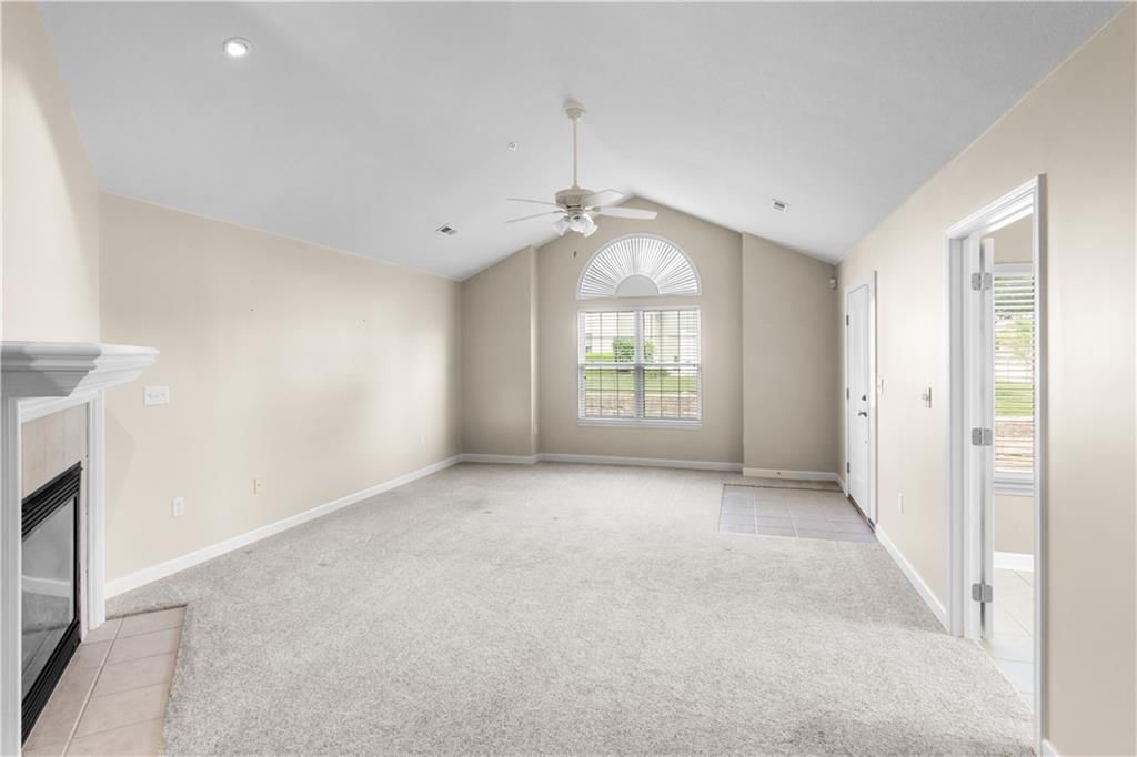 23402 W 71st Terrace — photo 3