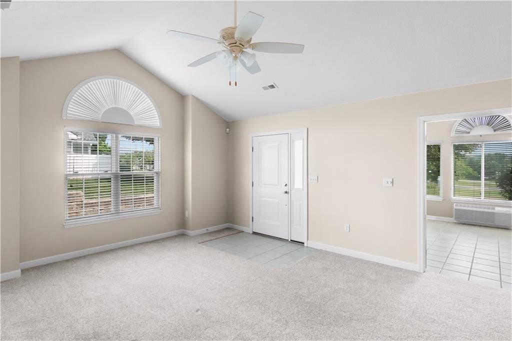 23402 W 71st Terrace — photo 4