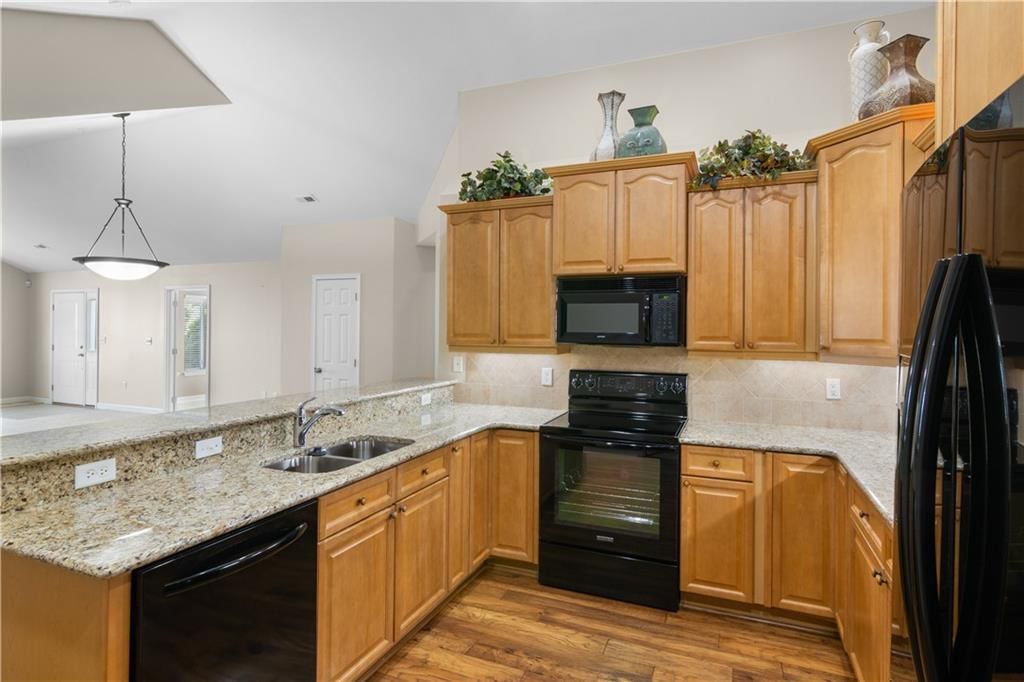 23402 W 71st Terrace — photo 6