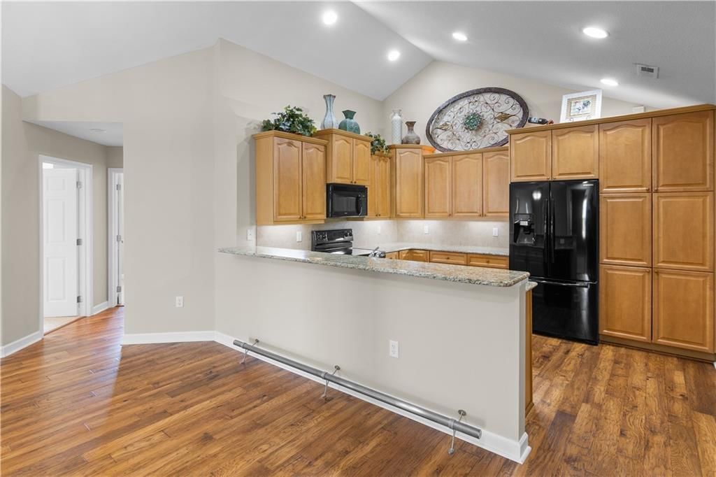 23402 W 71st Terrace — photo 9