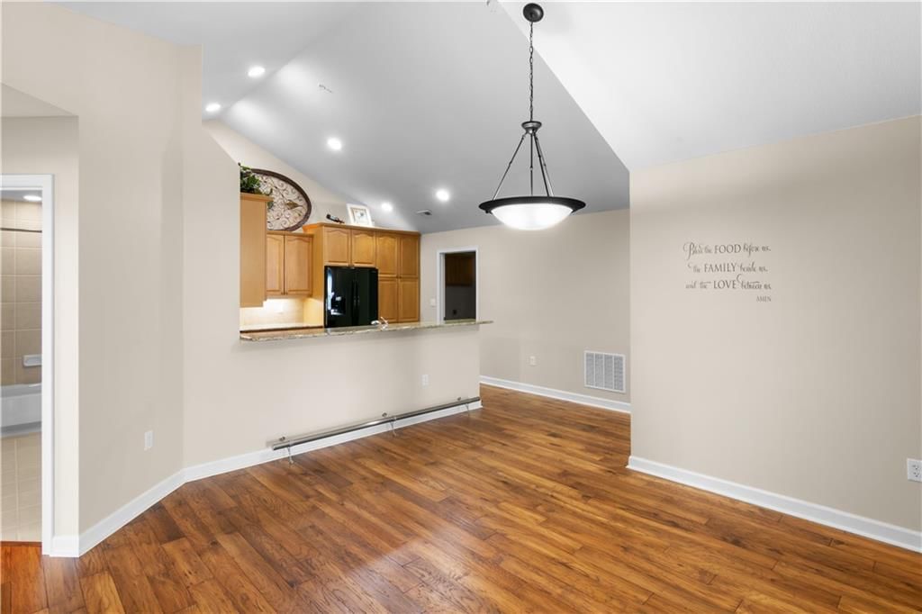 23402 W 71st Terrace — photo 10