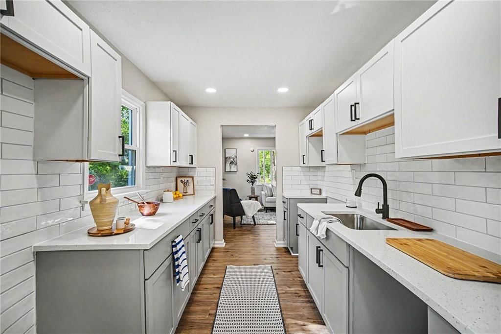 2206 NE 58th Terrace — photo 9