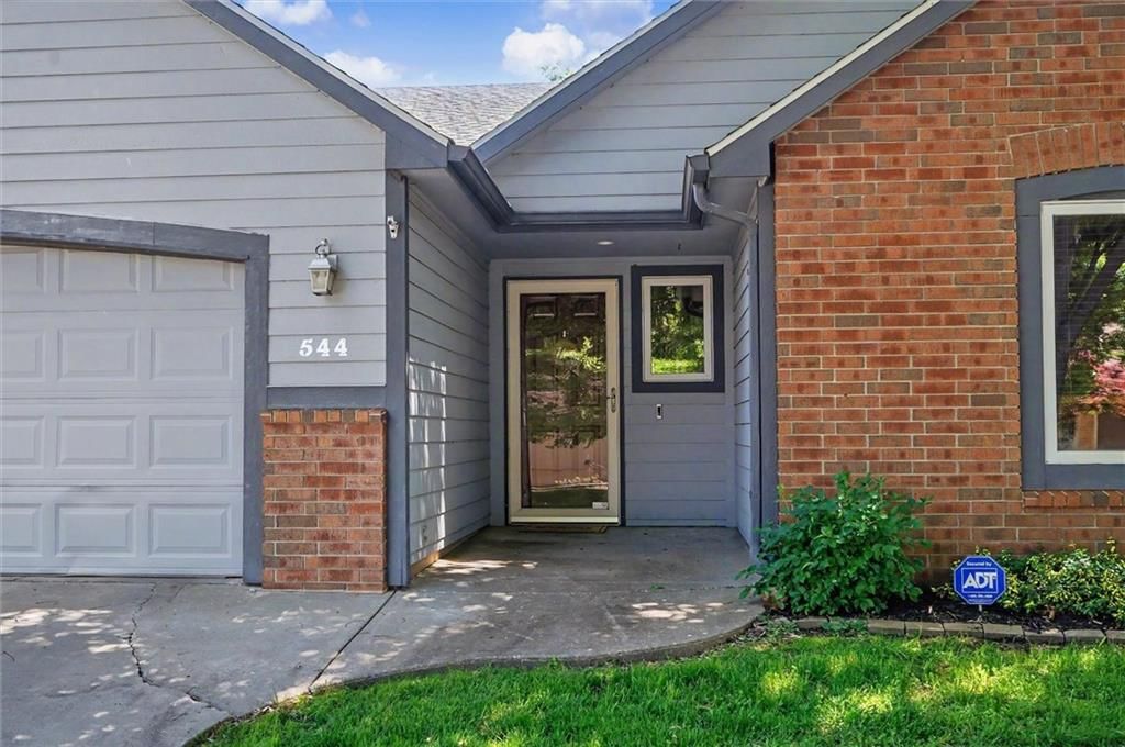 544 Bently Drive — photo 4