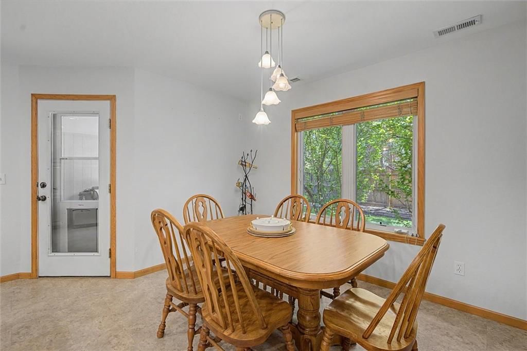 544 Bently Drive — photo 11