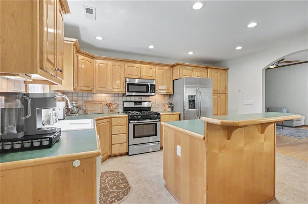 544 Bently Drive — photo 12