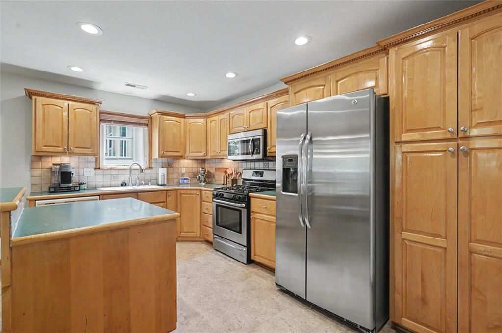 544 Bently Drive — photo 13