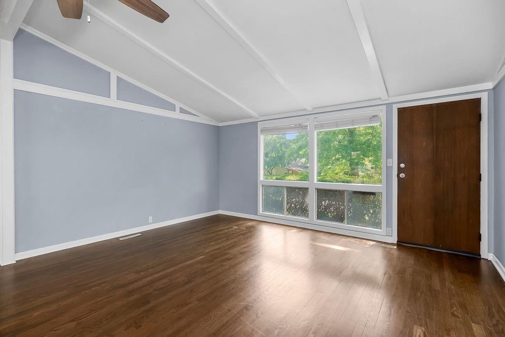 5914 N Euclid Avenue — photo 4