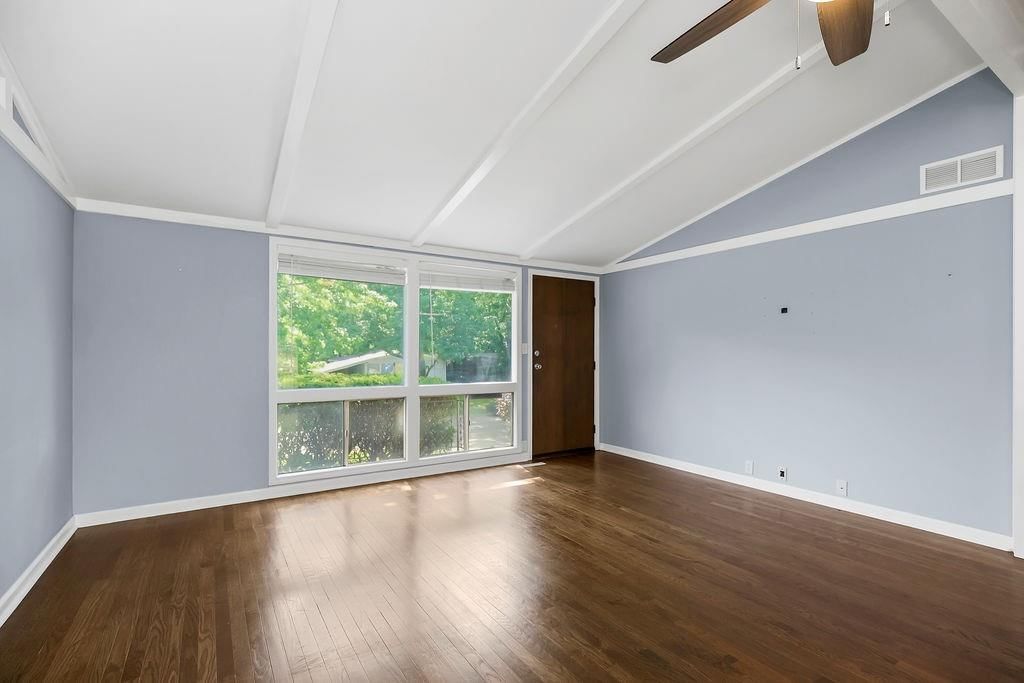 5914 N Euclid Avenue — photo 5