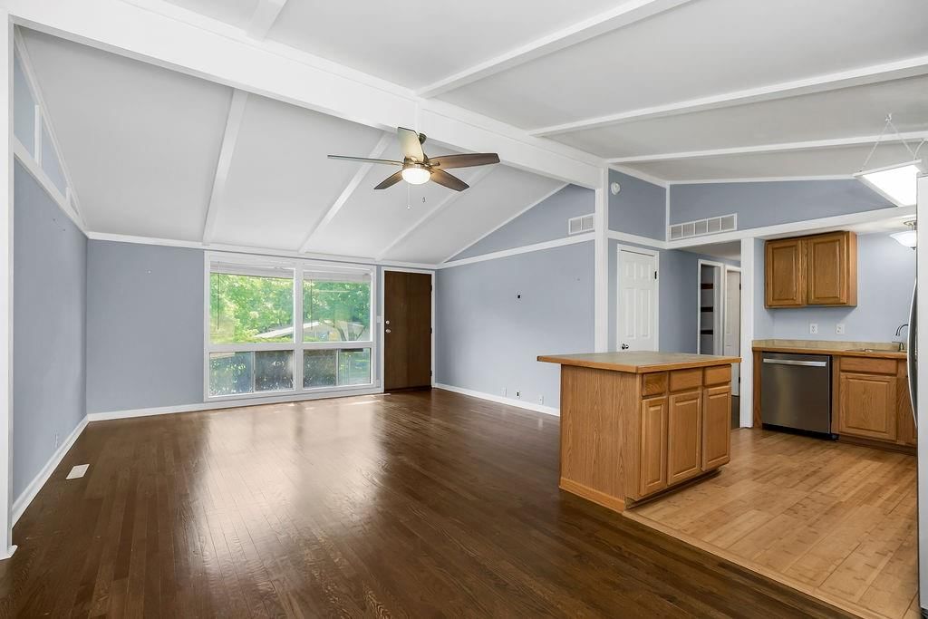 5914 N Euclid Avenue — photo 9