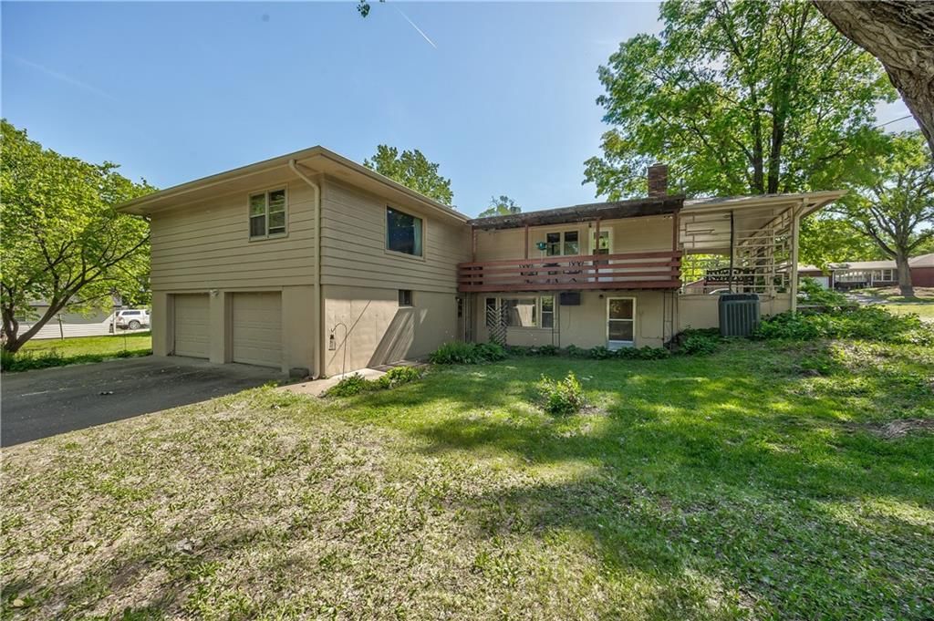 1020 S Delaware Street — photo 40