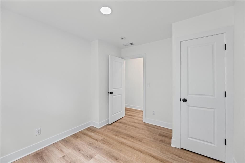 2815 S 24 Street — photo 10