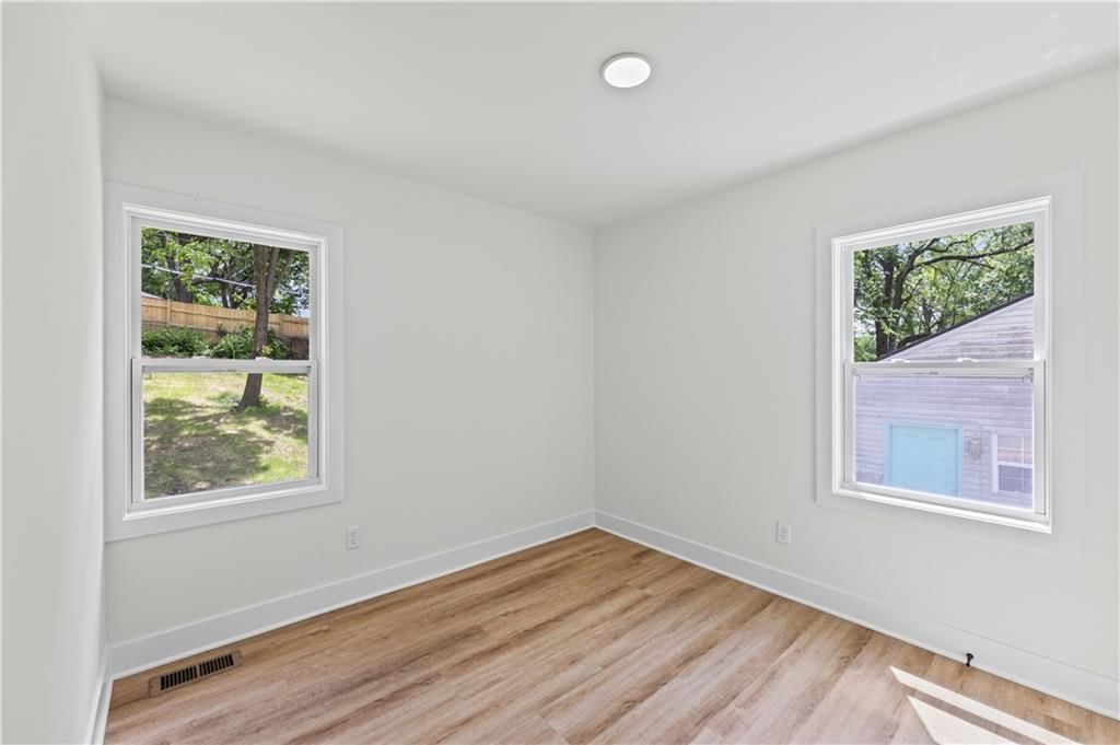 2815 S 24 Street — photo 14