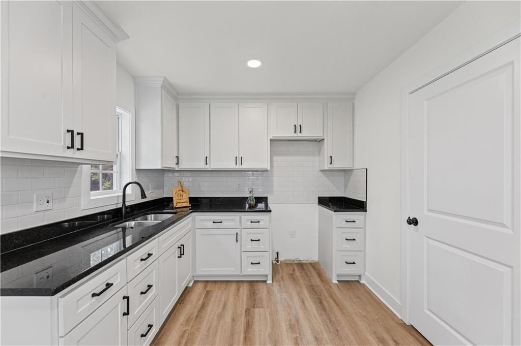 2815 S 24 Street — photo 19
