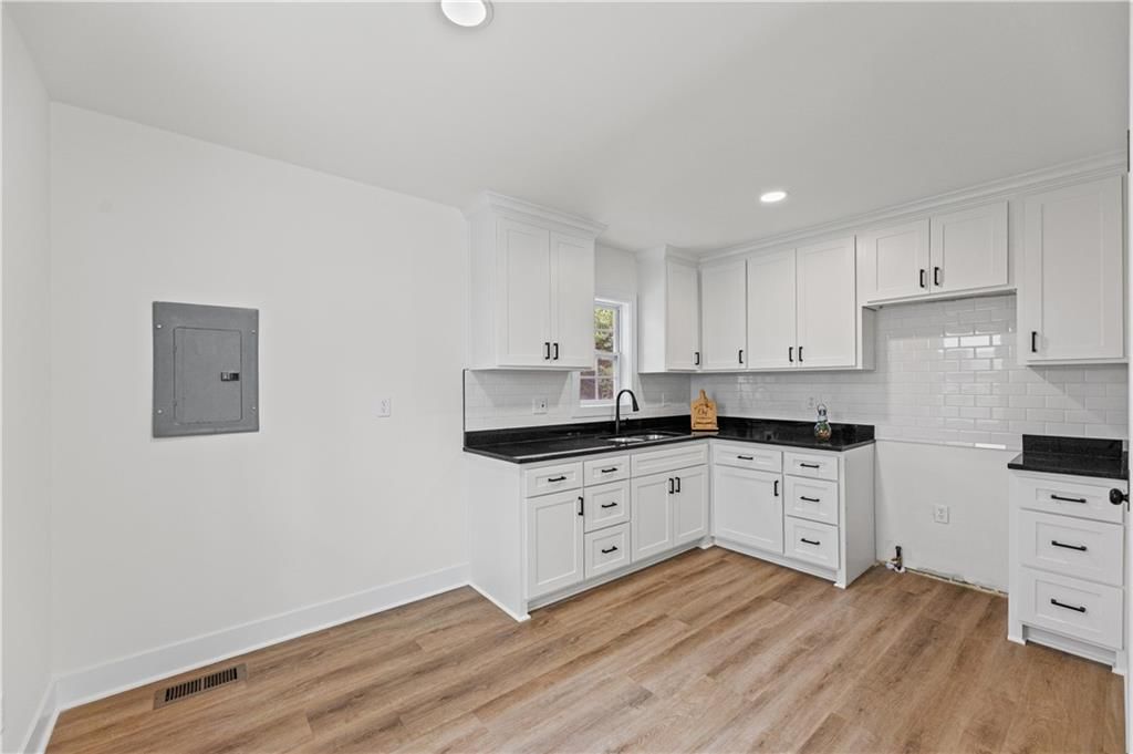 2815 S 24 Street — photo 25