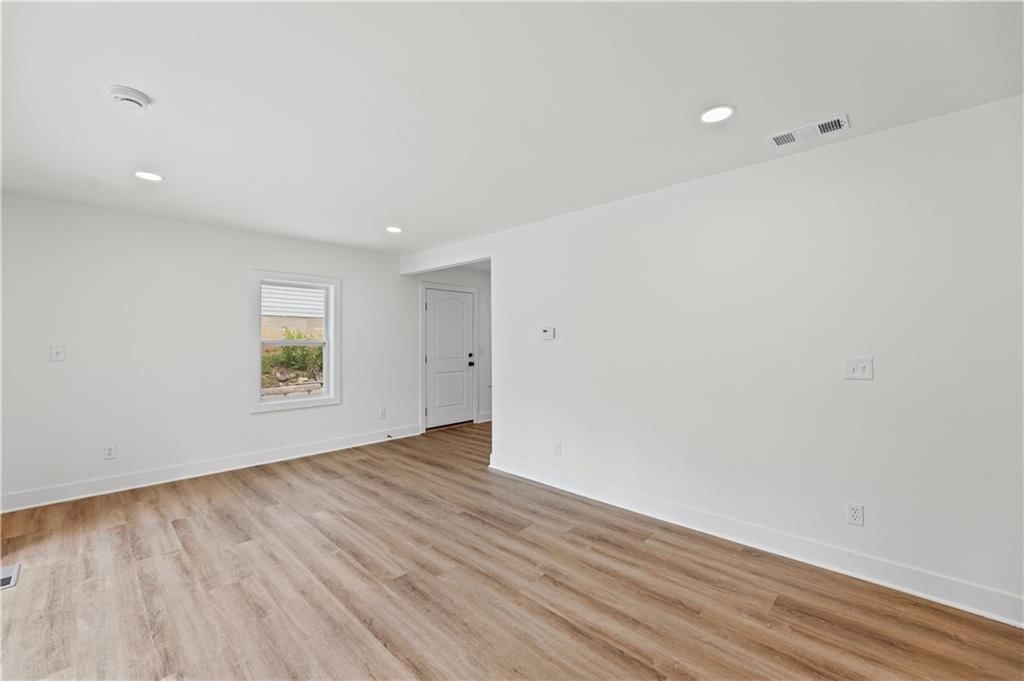 2815 S 24 Street — photo 27