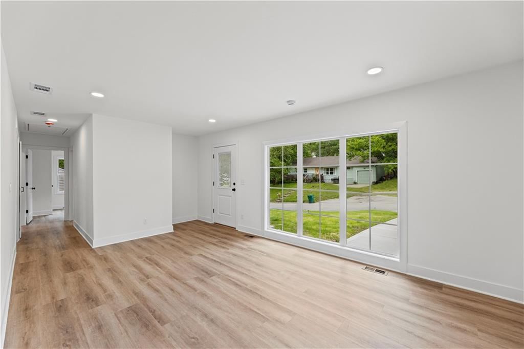 2815 S 24 Street — photo 28